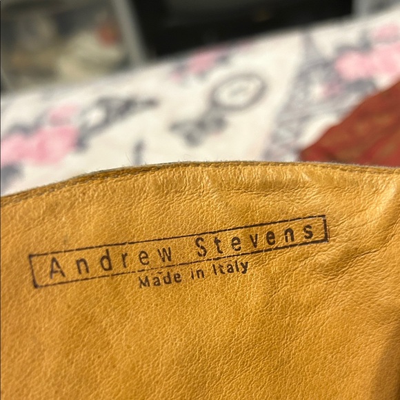 Andrew Stevens Floral Embossed Tan Heeled Boots - Picture 7 of 8